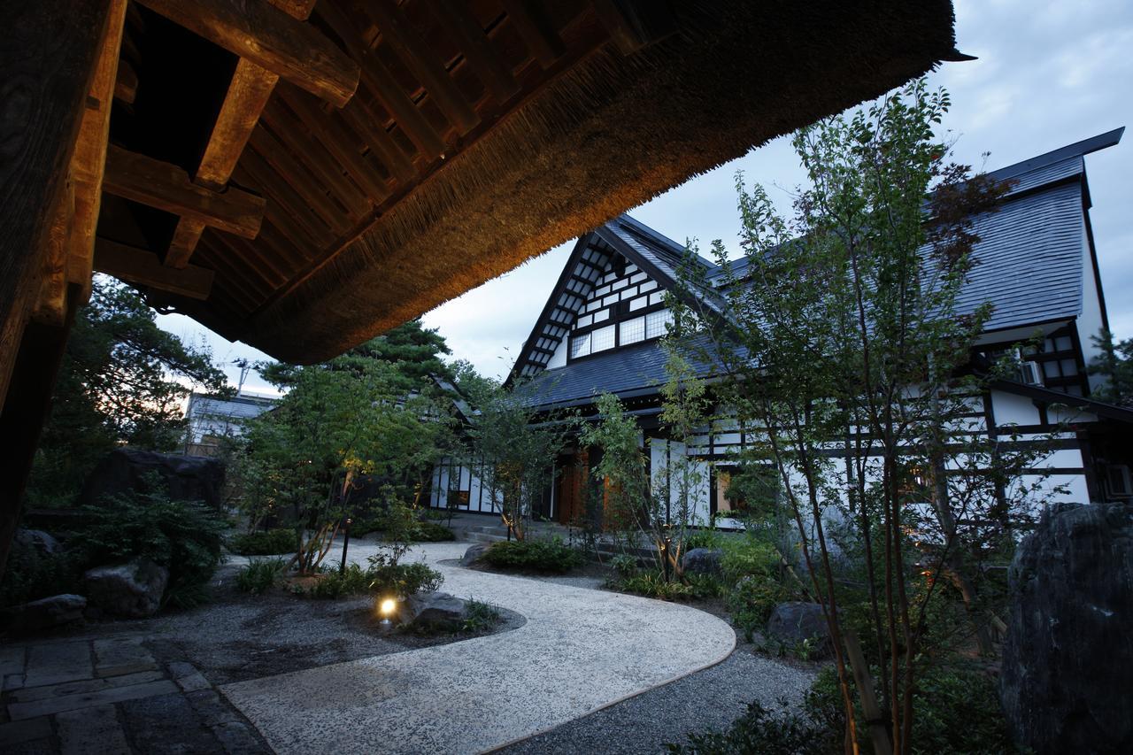 Yamagata The Takinami Hotel Nanyo Екстериор снимка